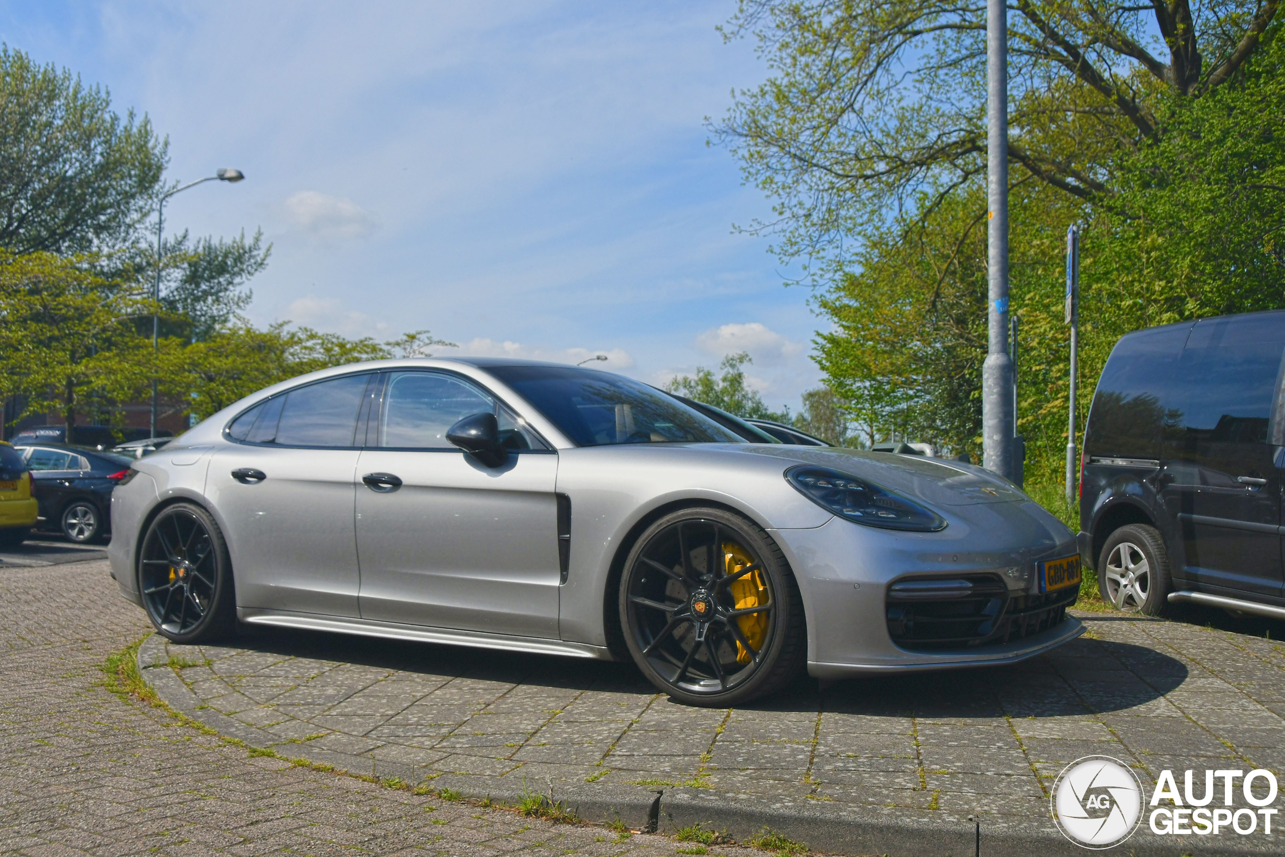 Porsche 971 Panamera Turbo S E-Hybrid
