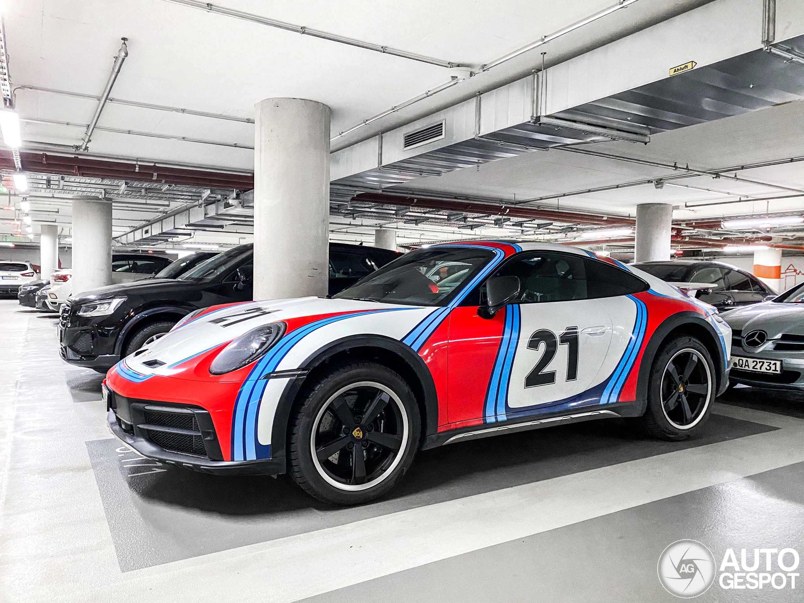 Porsche 992 Dakar