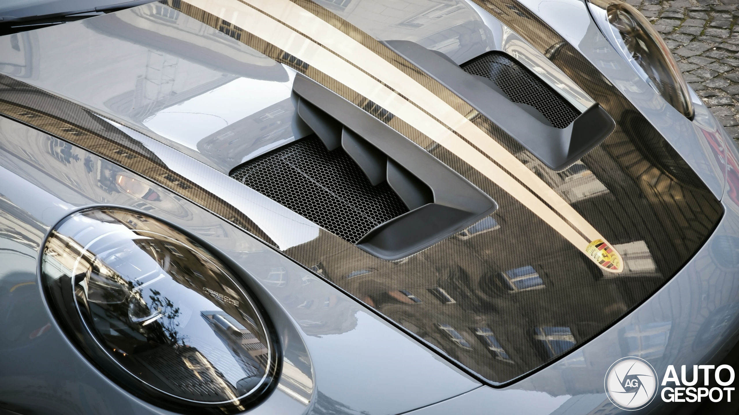 Porsche 992 GT3 RS Weissach Package