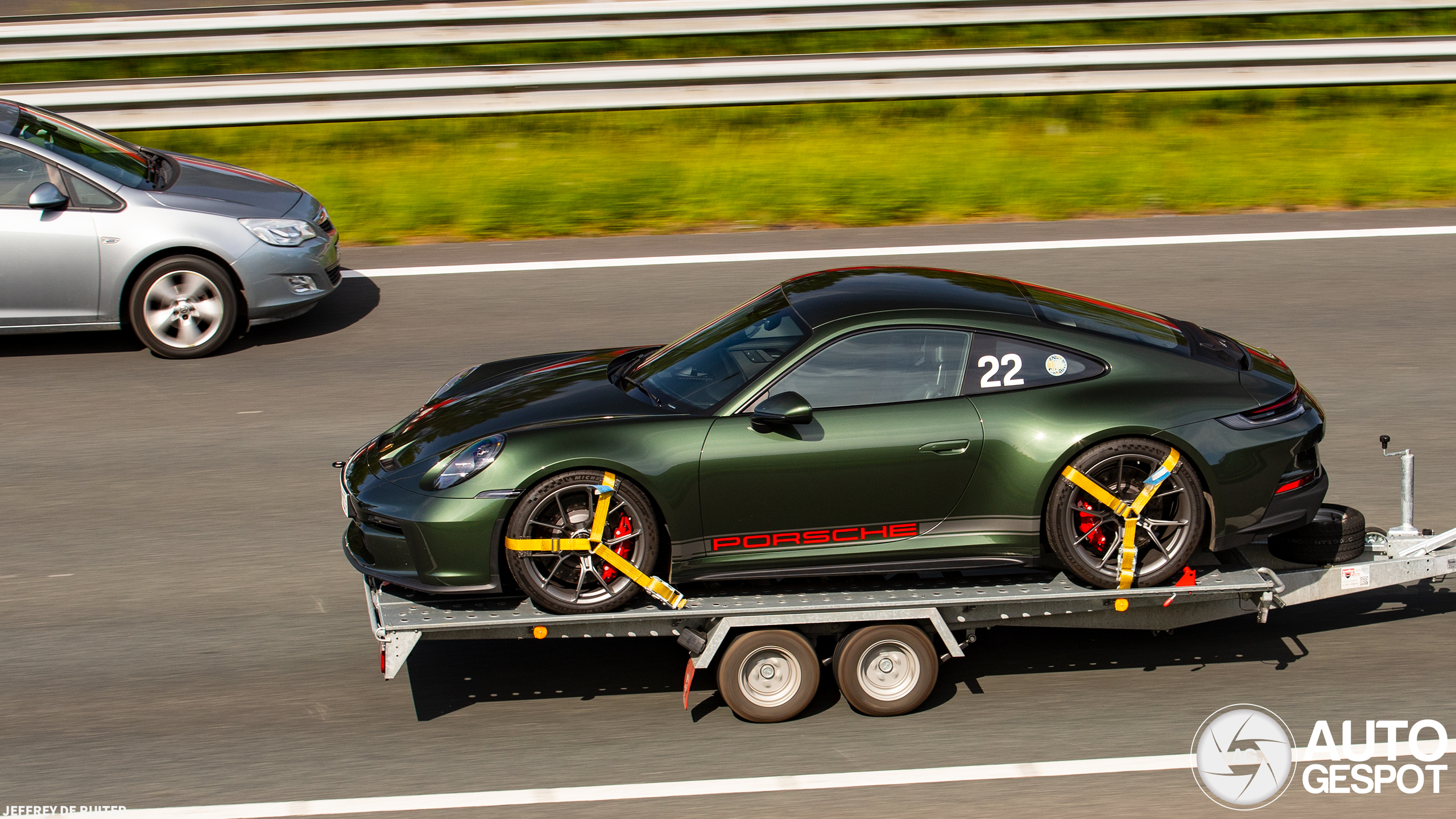 Porsche 992 GT3 Touring