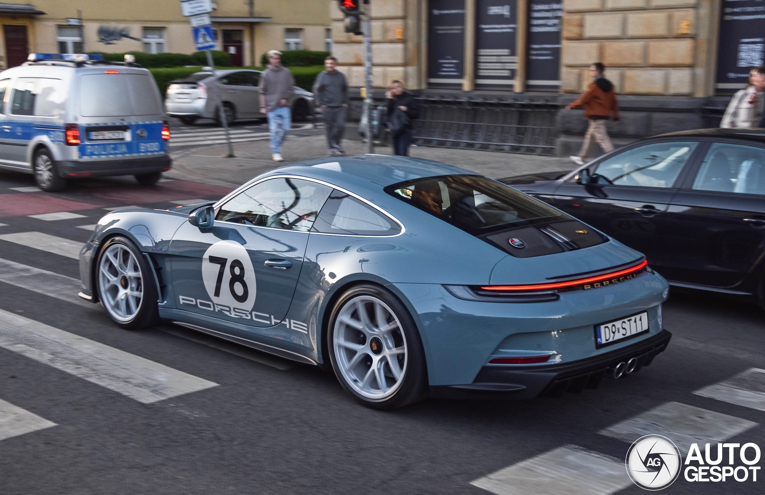 Porsche 992 S/T