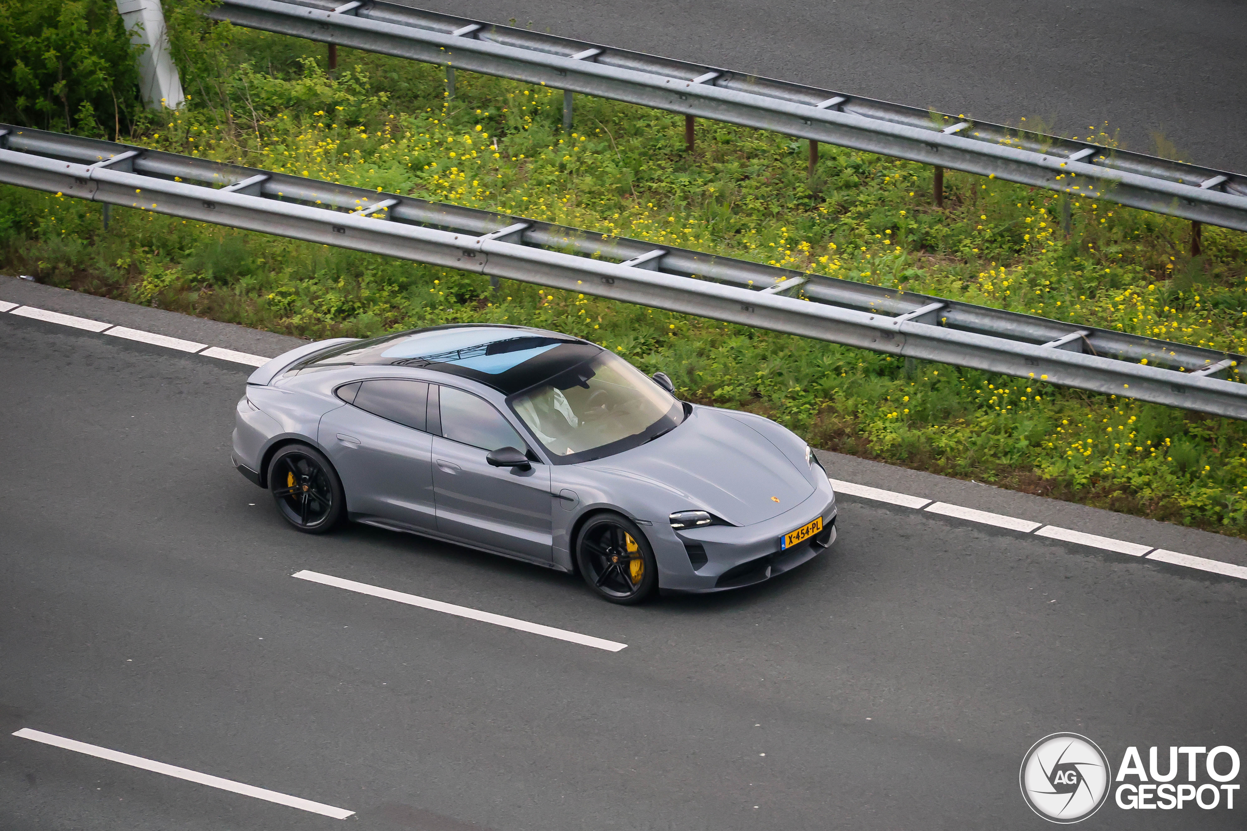 Porsche Taycan Turbo S