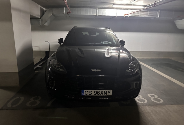 Aston Martin DBX