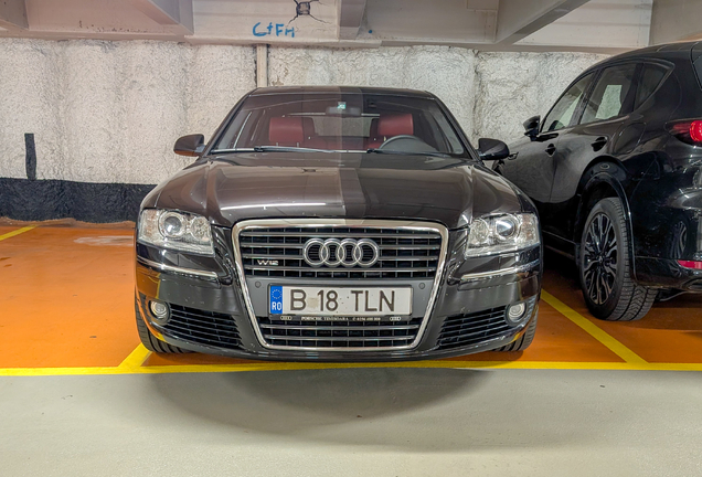 Audi A8 W12