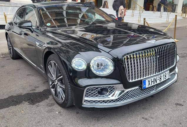 Bentley Flying Spur Hybrid Azure