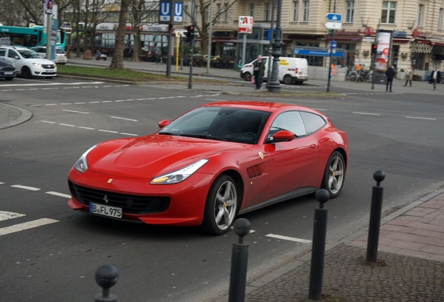 Ferrari GTC4Lusso T