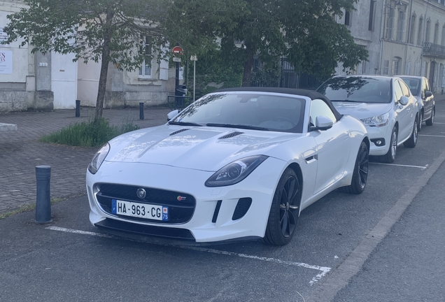 Jaguar F-TYPE S Convertible