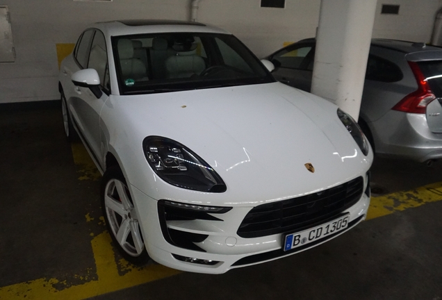 Porsche 95B Macan GTS