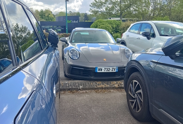 Porsche 992 Carrera 4S