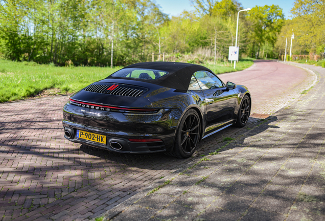 Porsche 992 Carrera 4S Cabriolet