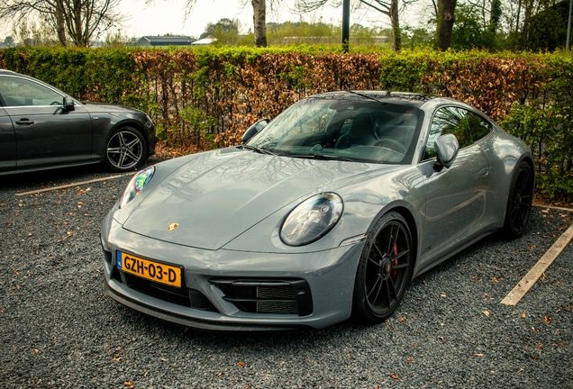 Porsche 992 Carrera GTS