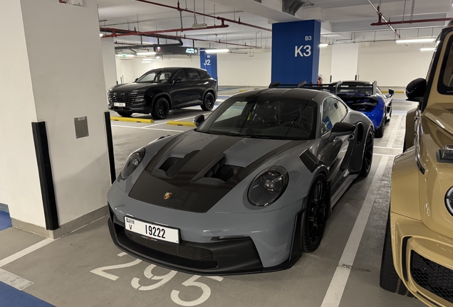 Porsche 992 GT3 RS Weissach Package