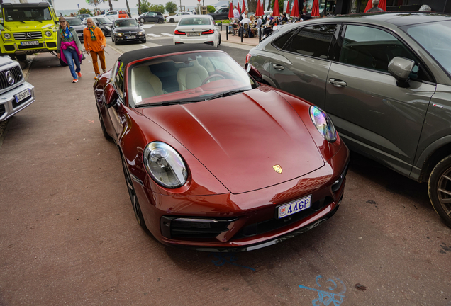 Porsche 992 Targa 4S Heritage Design Edition