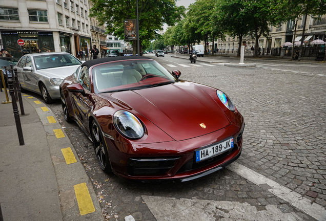 Porsche 992 Targa 4S Heritage Design Edition