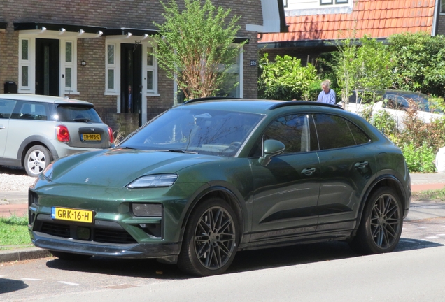 Porsche Macan EV Turbo