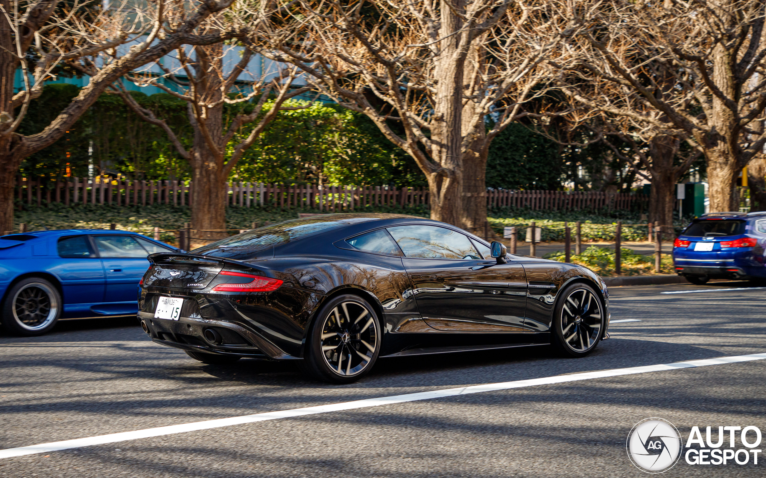 Aston Martin Vanquish 2015 Carbon Black Edition