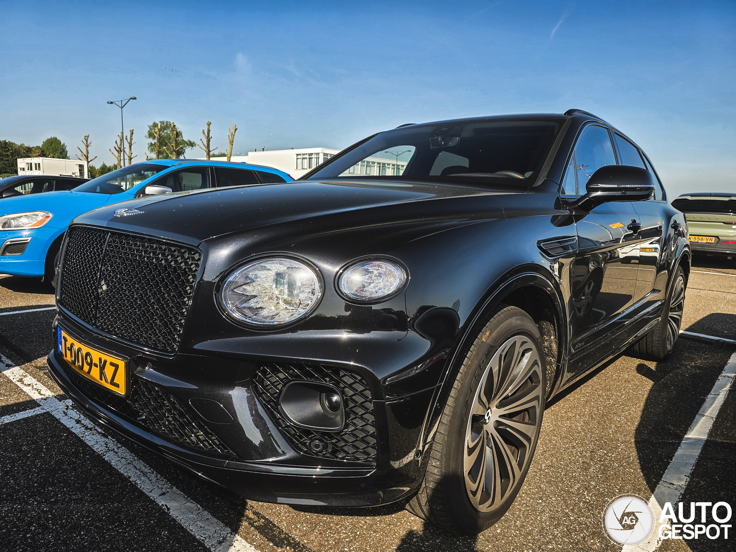Bentley Bentayga Azure