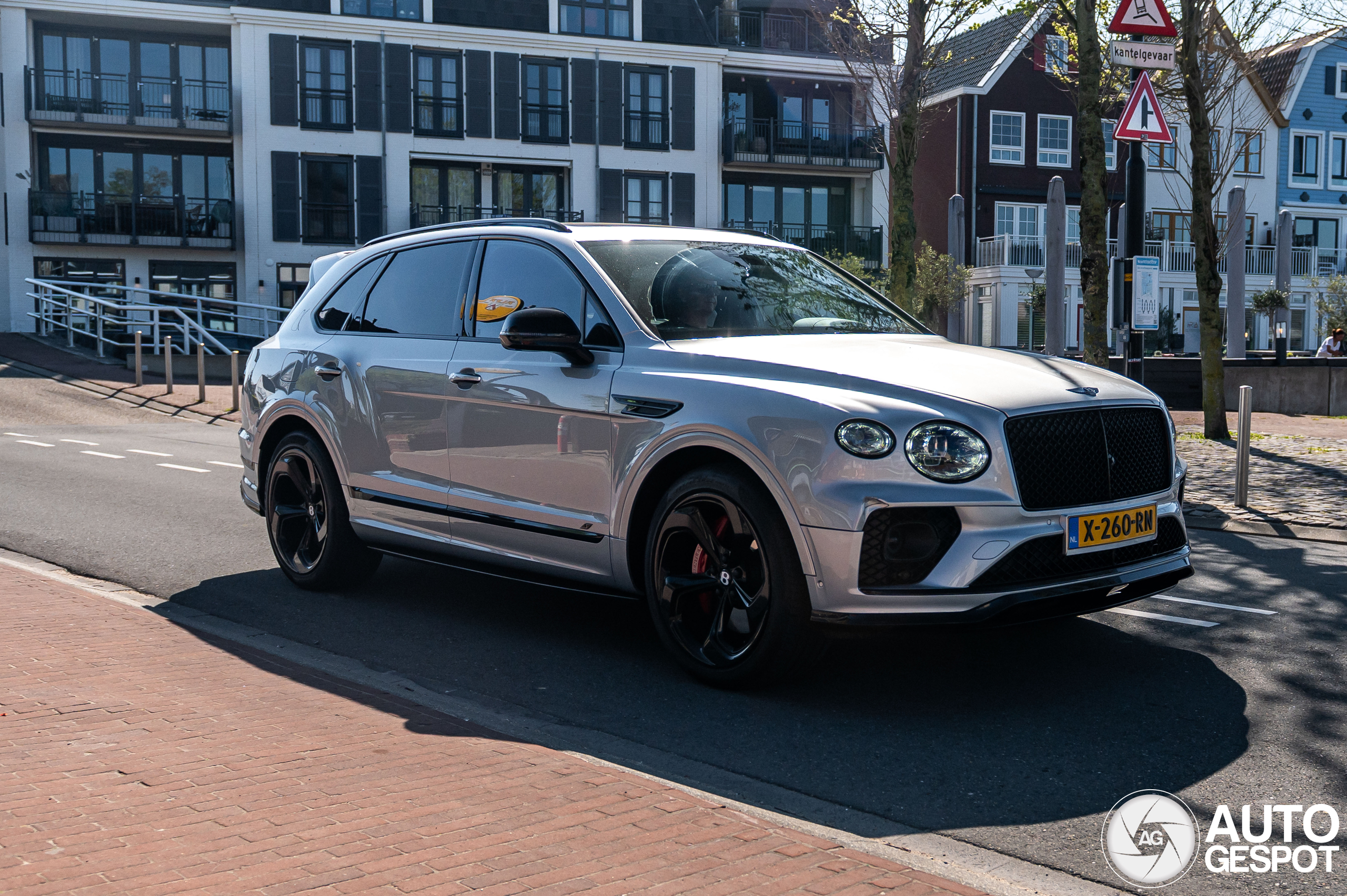 Bentley Bentayga Hybrid S