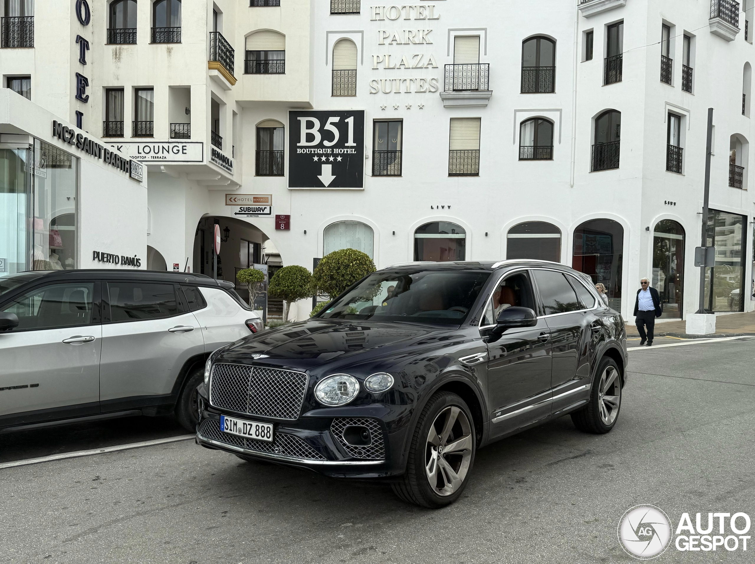 Bentley Bentayga V8 2021