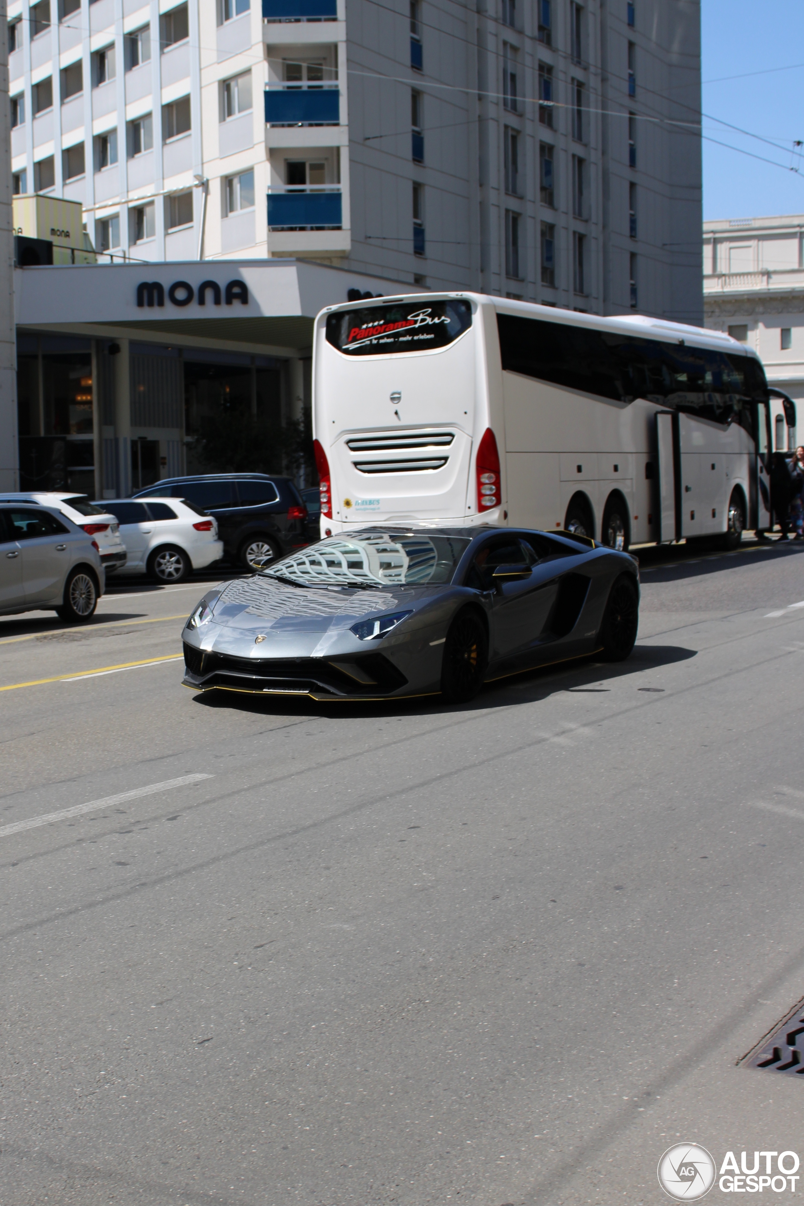 Lamborghini Aventador S LP740-4