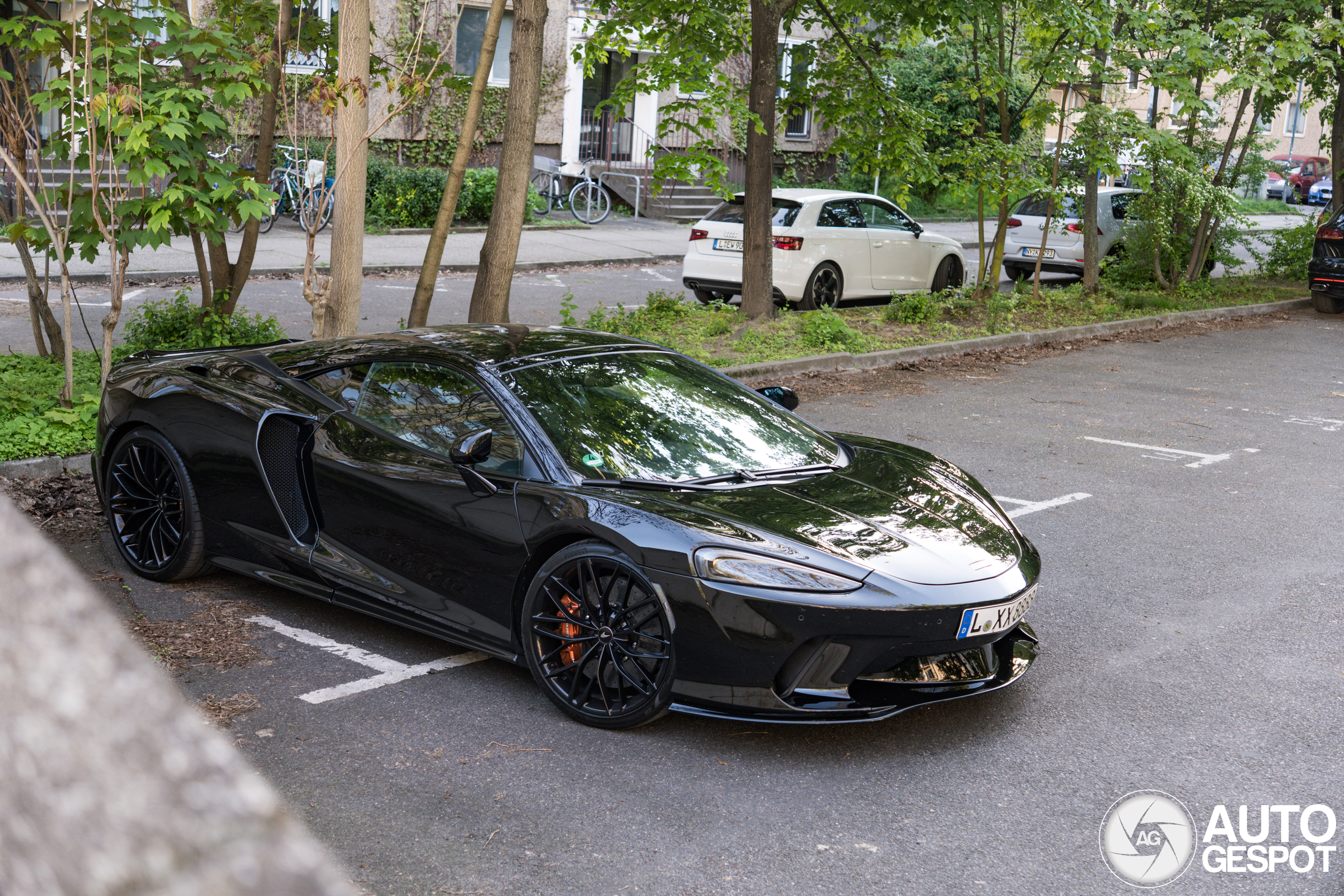 McLaren GT