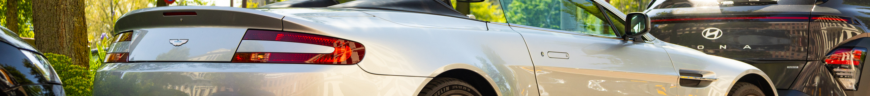 Aston Martin V8 Vantage Roadster