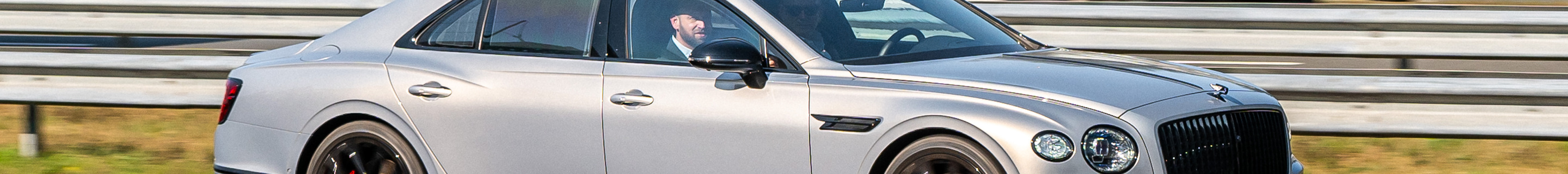 Bentley Flying Spur Hybrid S