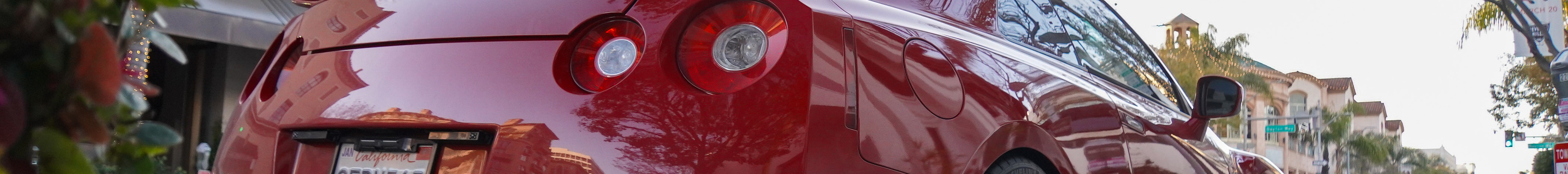 Nissan GT-R
