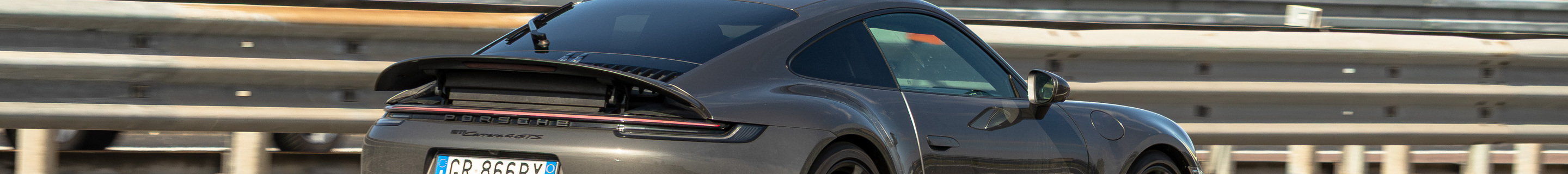 Porsche 992 Carrera 4 GTS