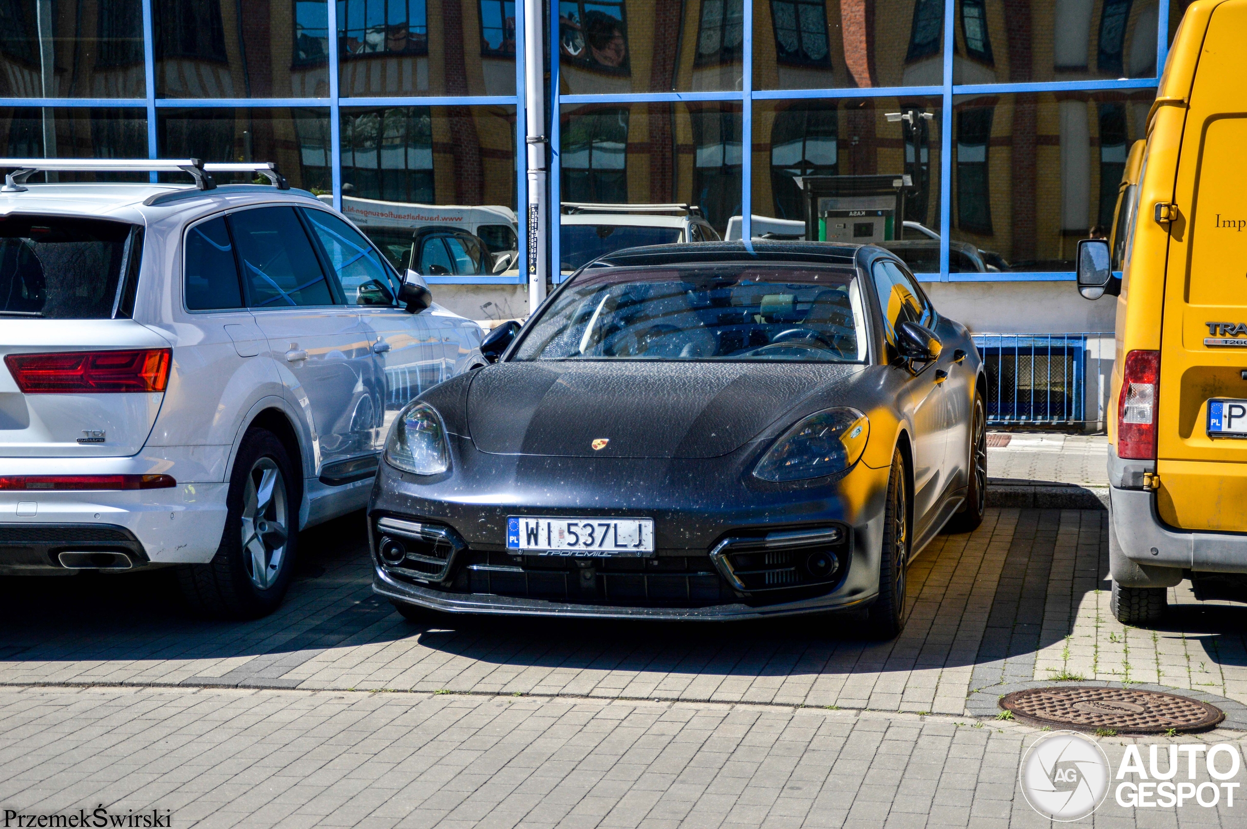 Porsche 971 Panamera Turbo S E-Hybrid Sport Turismo