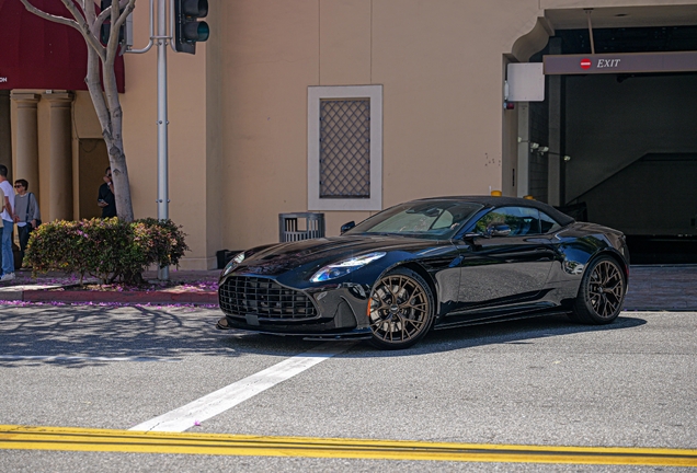 Aston Martin DB12 Volante
