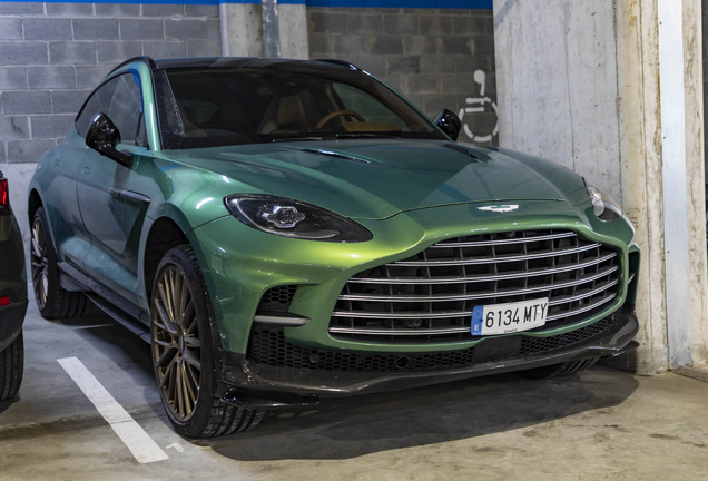 Aston Martin DBX707