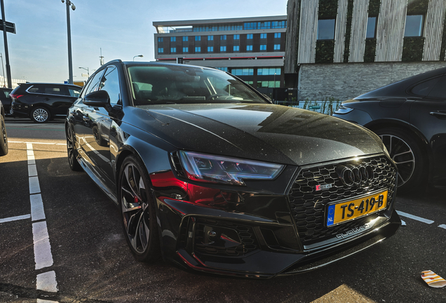 Audi RS4 Avant B9