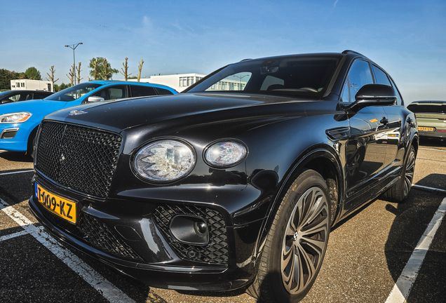 Bentley Bentayga Azure