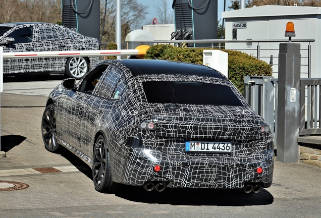 BMW M350 xDrive G50