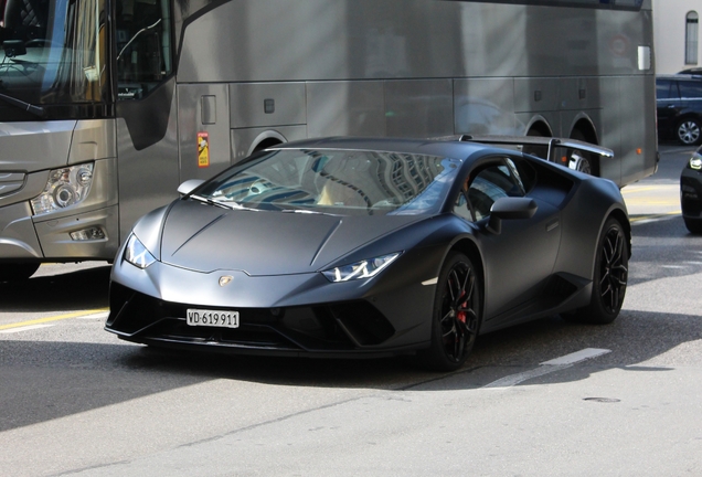 Lamborghini Huracán LP640-4 Performante