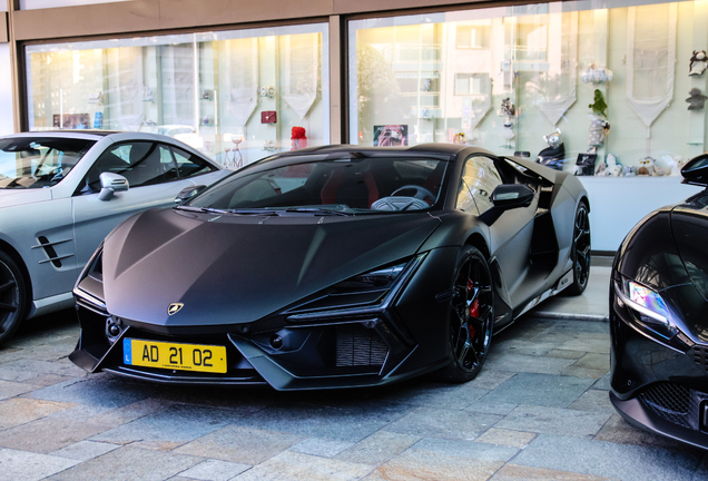 Lamborghini Revuelto