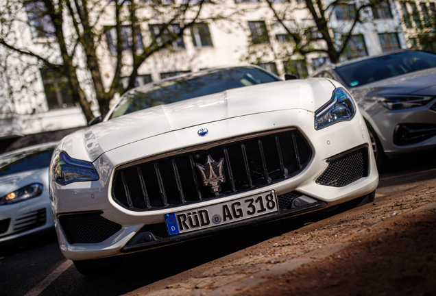 Maserati Quattroporte Modena Q4
