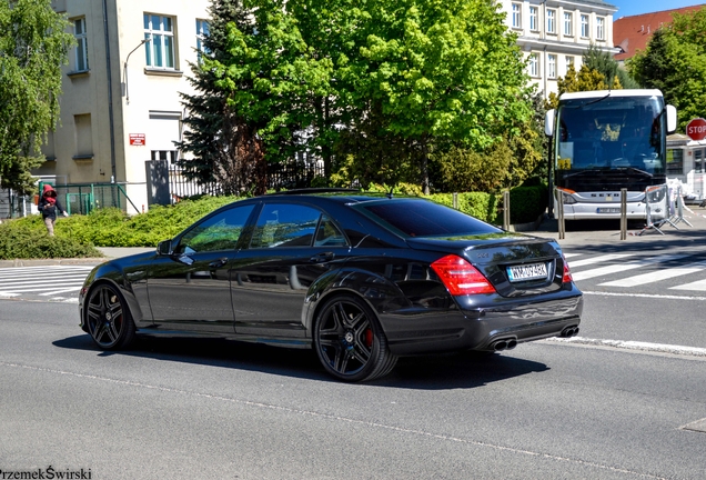 Mercedes-Benz S 65 AMG V221