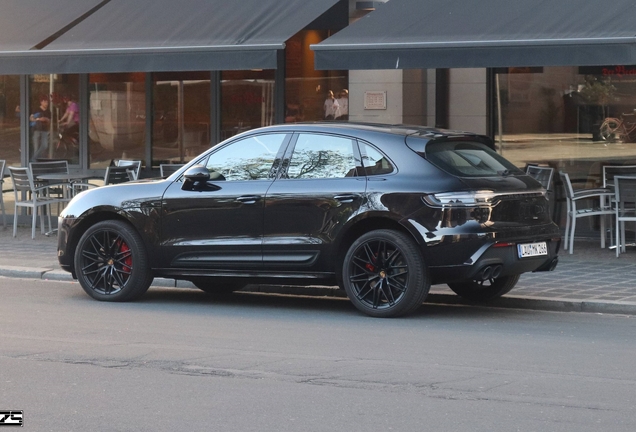 Porsche 95B Macan GTS MkIII