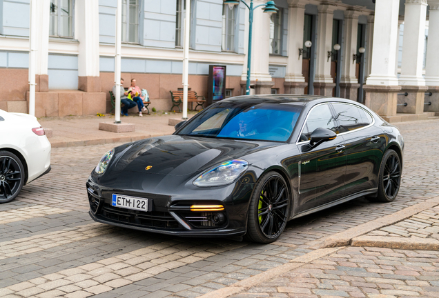 Porsche 971 Panamera Turbo S E-Hybrid Executive