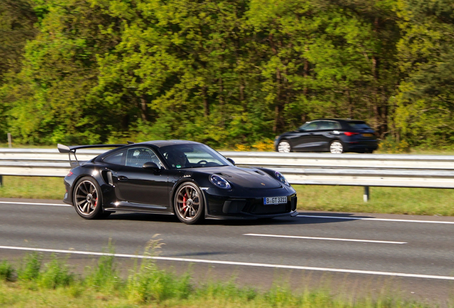 Porsche 991 GT3 RS MkII Weissach Package