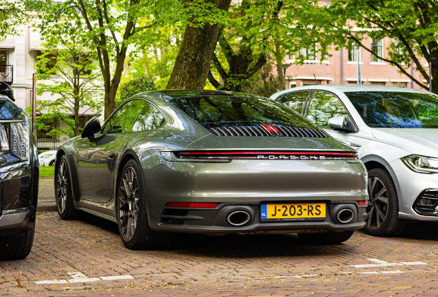 Porsche 992 Carrera 4S
