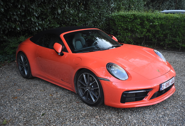 Porsche 992 Carrera 4S Cabriolet