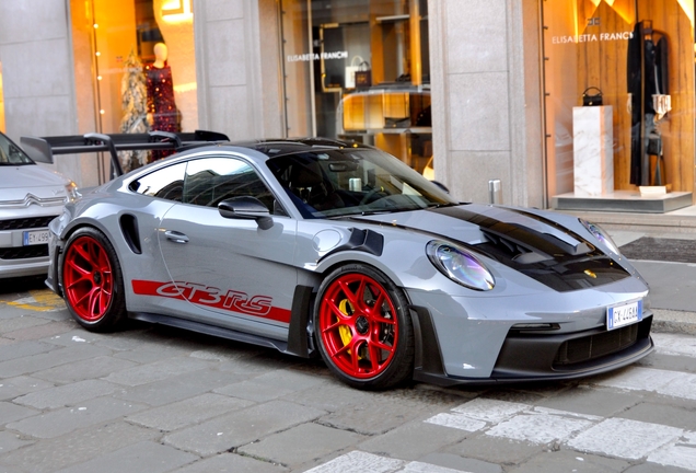Porsche 992 GT3 RS Weissach Package