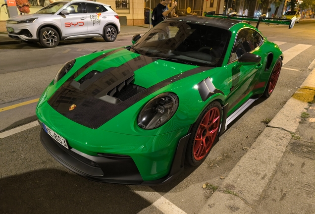 Porsche 992 GT3 RS Weissach Package