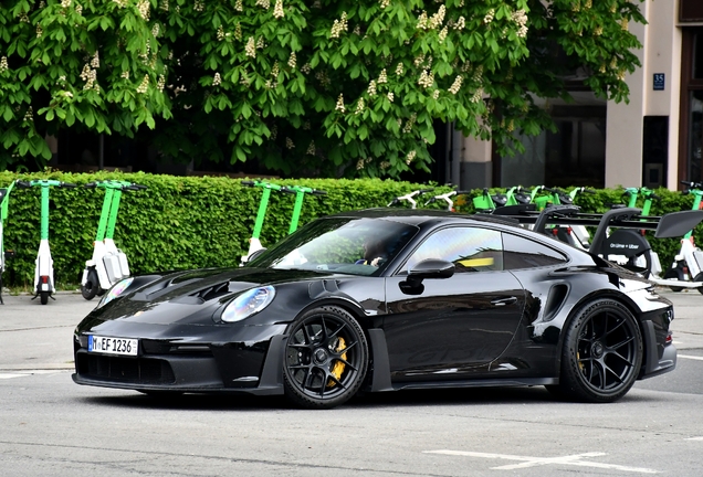 Porsche 992 GT3 RS Weissach Package
