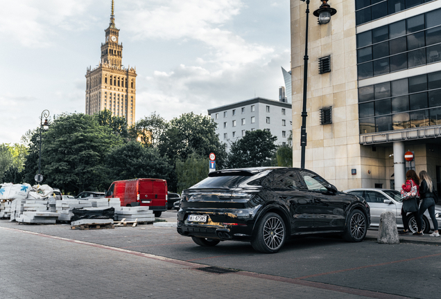 Porsche 9YA Cayenne GTS