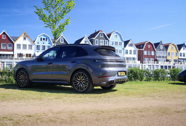 Porsche 9YA Cayenne Turbo E-Hybrid