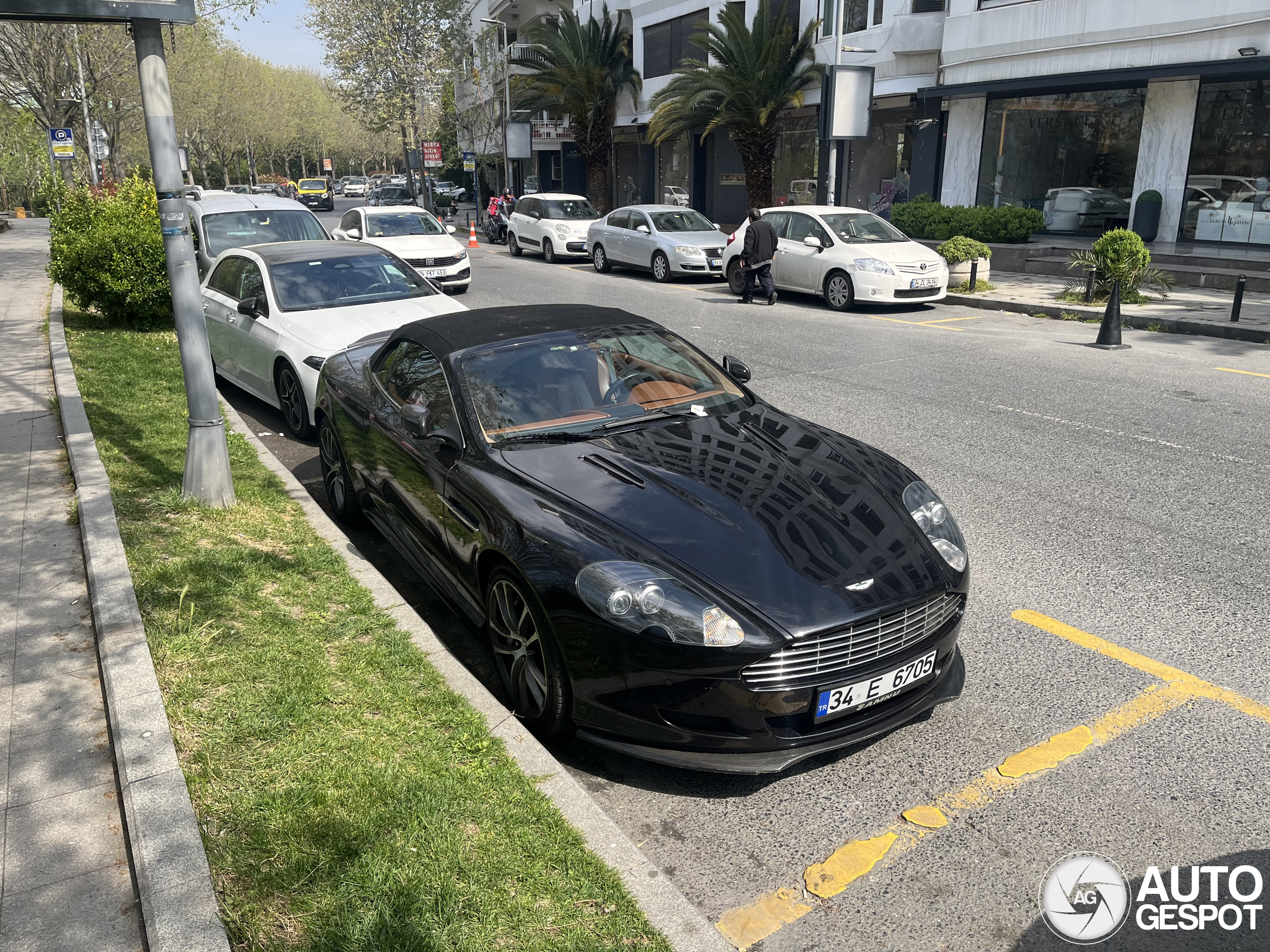 Aston Martin DB9 Volante